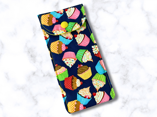 Glasses case, soft glasses case, padded glasses case, cupcakes, fabric glasses case