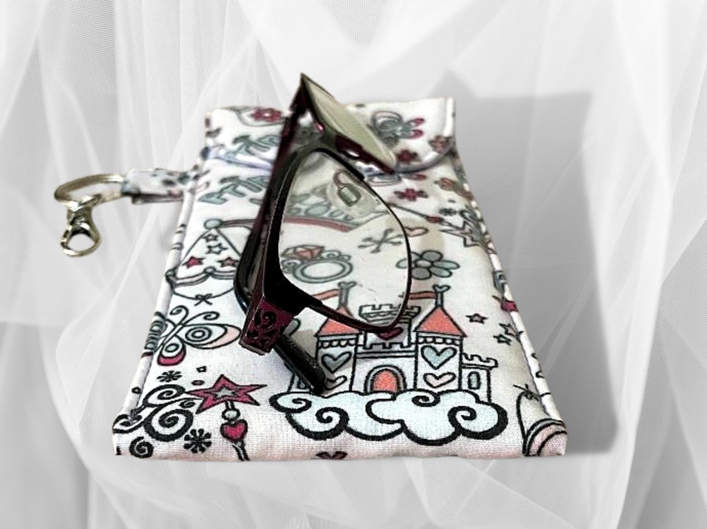 Childrens glasses case, kids sunglasses case, princess case, soft padded glasses case, soft pouch, girls sunglasses case